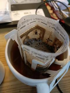 我挺喜欢这款豆子的酸度，有种微微的蜂蜜甜和青苹果的清新，搭配