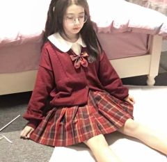 小裙子是白夜颂歌～很圣诞的一条小裙子有带金线🎄
我：158