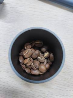豆香：丰富的花果香气，有桃子草莓+白色花香
粉干香：白色花香