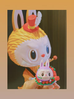 来了 我的labubu天团~!
端盒开箱第一个即隐藏款山荷花