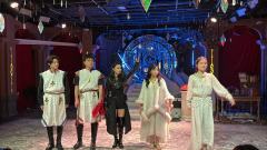 “奥丁之眼选择我成为他的主人”
“我只是想看看她梦里有没有我
