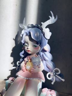 雪鹿真的像是雪地精灵一样~好仙~好piu亮~