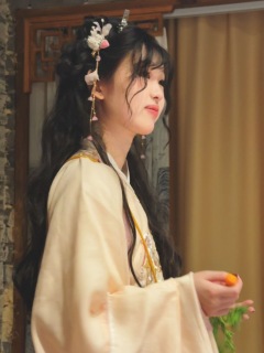相遇便是上上签,我们还会见面的。
《晦夜十三年》砂器重制版
