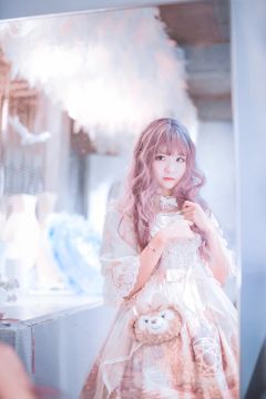 Lolita来啦！！大大大脸怪(≧▽≦)
157/50 相机
