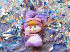 化妆饼饼兔绝美
眼镜有点显肿而已😜😜😂😂😂
（原创