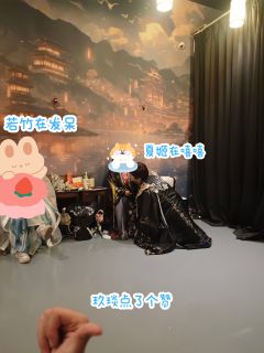 赐予我那些寒冷与酷热/
使我足够鲜活/
最应得栩栩如生

店