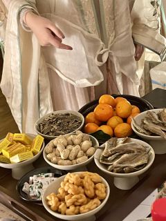 “一家四口,都要长命百岁”
“一家之主仰阿莎,清水江底大王