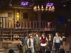 今年必看音乐剧,嘿亚利桑那,下班快乐剧!
🌟故事亮点
故事