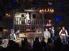 今年必看音乐剧,嘿亚利桑那,下班快乐剧!
🌟故事亮点
故事