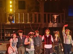 今年必看音乐剧,嘿亚利桑那,下班快乐剧!
🌟故事亮点
故事