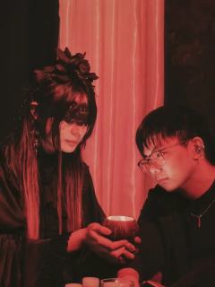 牧神午后——换青自设服搭
如果你爱我,那请杀死我;如果你恨我