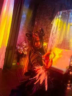 牧神午后——换青自设服搭
如果你爱我,那请杀死我;如果你恨我