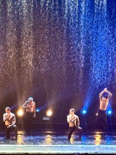 俄罗斯型男带来的一场梦幻水舞盛宴
这场WetMen•俄罗斯水