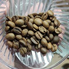 双重厌氧日晒，风味描述酒心巧克力、坚果仁、黑茶、发酵酒韵
一