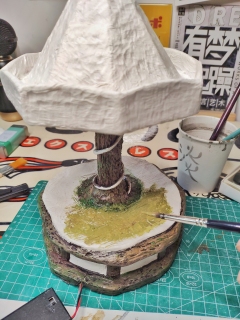 给我的娃做了一个旋转木马展示盒～男朋友纯手工制作，还有小夜灯