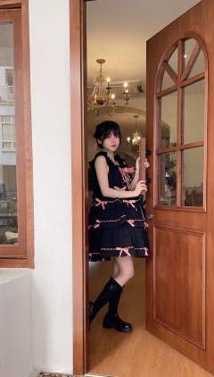 塔莉黑粉jsk来参赛啦!
👗:Bears Dinner
