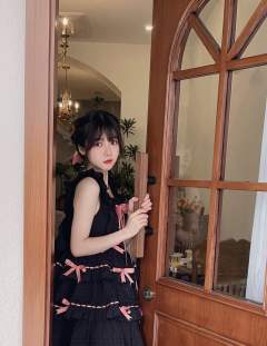 塔莉黑粉jsk来参赛啦!
👗:Bears Dinner