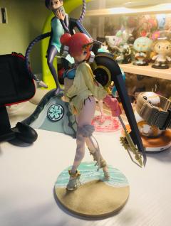 很还原，但是剑柄有一个可以忽略的小黑点，装上就彻底挡住了，美