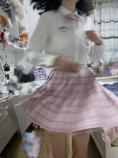 梗豆库洛米二版
当时拍照身高170，体重105，m码
实体店