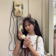 莉莉丝之眼家的板巧木马背带！非常可爱吼吼吼！买的黄色噢，小裙