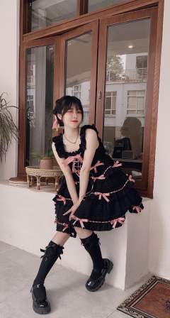 塔莉黑粉jsk来参赛啦!
👗:Bears Dinner