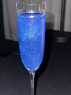 「我的遗憾是在错误的时间遇到对的人」
草莓