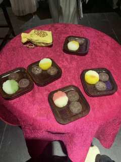 【含剧透】
“少年不识愁滋味，爱上层楼。爱上层楼，为赋新词强