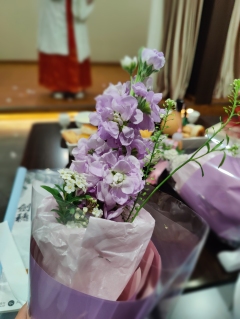 【含剧透】
我有一剑,长三尺七,宽一寸二
铸于路边无名铁匠铺