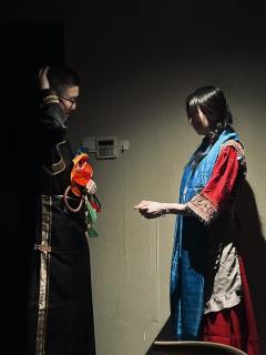 
“天苍茫，雁何往 心中是北方家乡”
“彩旗飘扬的地方 是家