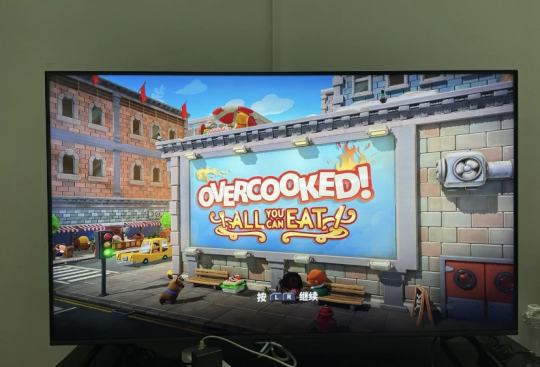 跟女朋友一起买的，很好玩，现在一个人玩的很开心