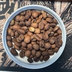 误会大米豆的一天，给它道歉！最开始闻到生豆是谷物味道，一直很