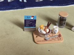 这套主要是一个冰激凌套餐,一个餐盘,一把勺子,一份冰激凌,一