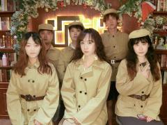 在宁边的药山,我会采一大把金达莱花,铺在君离开的路上。
演