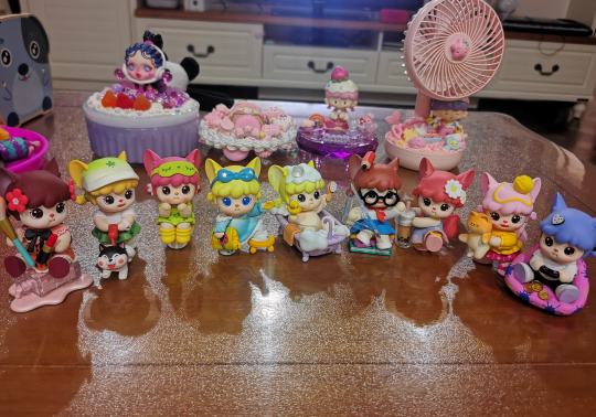 哈哈哈害😆 还差2个就一套🙃 