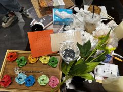 一花一世界，一个备受争议的古风情感本，但发行收到反馈后，紧急