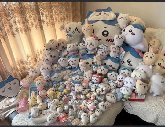 是谁的DNA动了？是Chiikawa！每天亿遍，防止抑郁👏软fufu、糯叽叽，心都要被它们融化了～ 快告诉我你最爱哪一只！💖