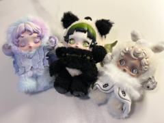 这一款实在是太漂亮了，细节满满。除了背面是熊猫，侧面耳朵也是