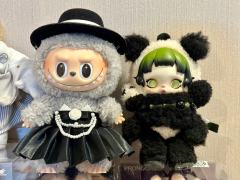 这一款实在是太漂亮了，细节满满。除了背面是熊猫，侧面耳朵也是