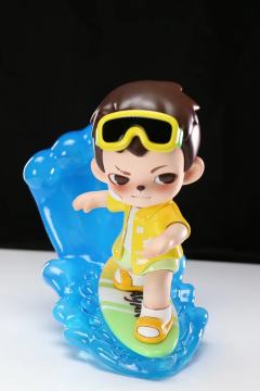 
  夏日炎炎，做个月沁柠之夏。造型复刻了大娃的造型，头部使