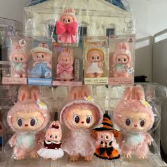 终于把mokoko集全了
集齐了花花！大小甜白标和粉标也齐了