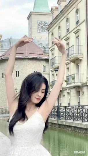 豆包，我偶像怎么被你生成了这样？🤨🤨😕