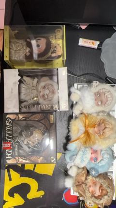 搬家的时候定做的心好墙的4格柜已经极限了…还不断的在千岛收购