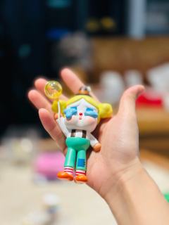 纪念定制亚克力痛柜安装完成
开了一端哭娃巡游庆祝🎉
