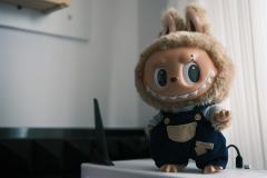 不愧是我黑皮仔
虽然初代但是质感更优秀的样子
痞帅气质太吸引