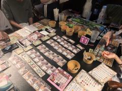 “总有一天，你会感到被现代生活的重担压垮……你光明的灵魂将在