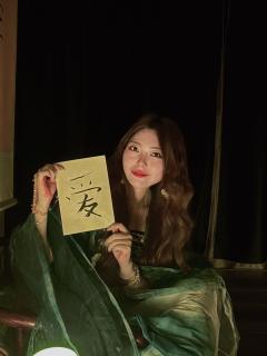 本恋爱脑在这场权谋大戏里满地找糖渣子吃。

不愧是继《如故》