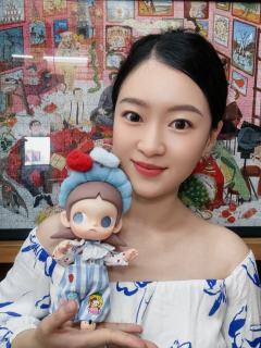 虽然身体有胎记有瑕疵
但无所谓啦
祛魅的唯一方式就是拥有
对