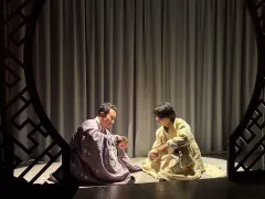 《窃云台》
如果后悔 不能后退
是不是就只能往前?
我要为你
