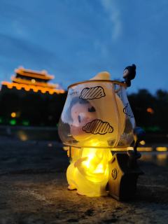 哦崽的设计没的说，包装有待改进，很多凸出的小部件缺乏保护，比