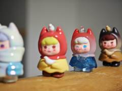 潮玩界的新宠来咯——小小弗2.0盲盒手办!独特的猫耳兜帽造型